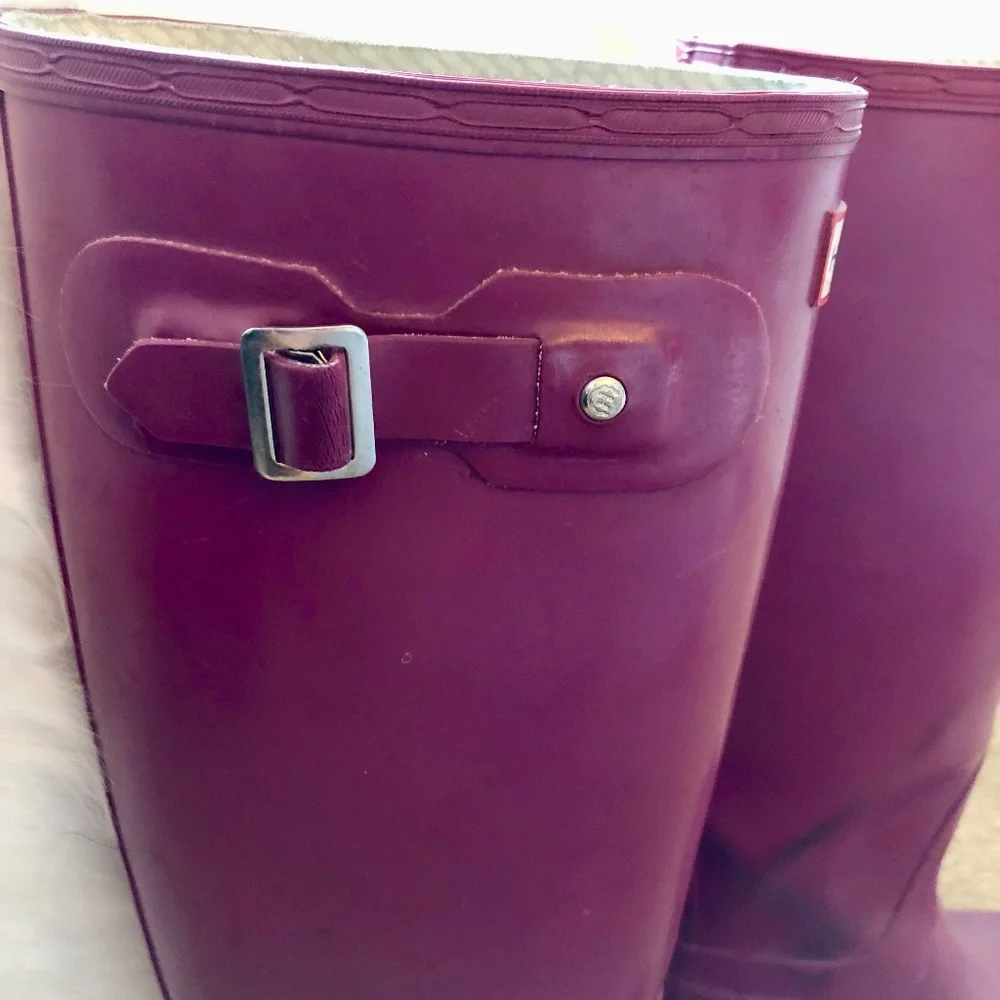 Tall Hunter Rain Boots, Size 9, Raspberry - Picture 9 of 13